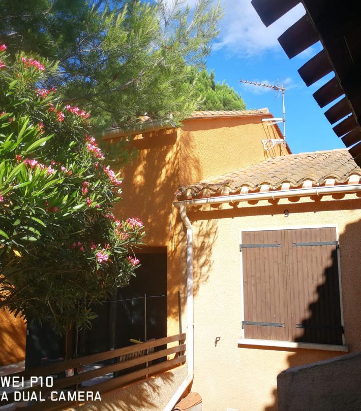 Pose de peinture isolante Thermacote sur toiture à Pamiers