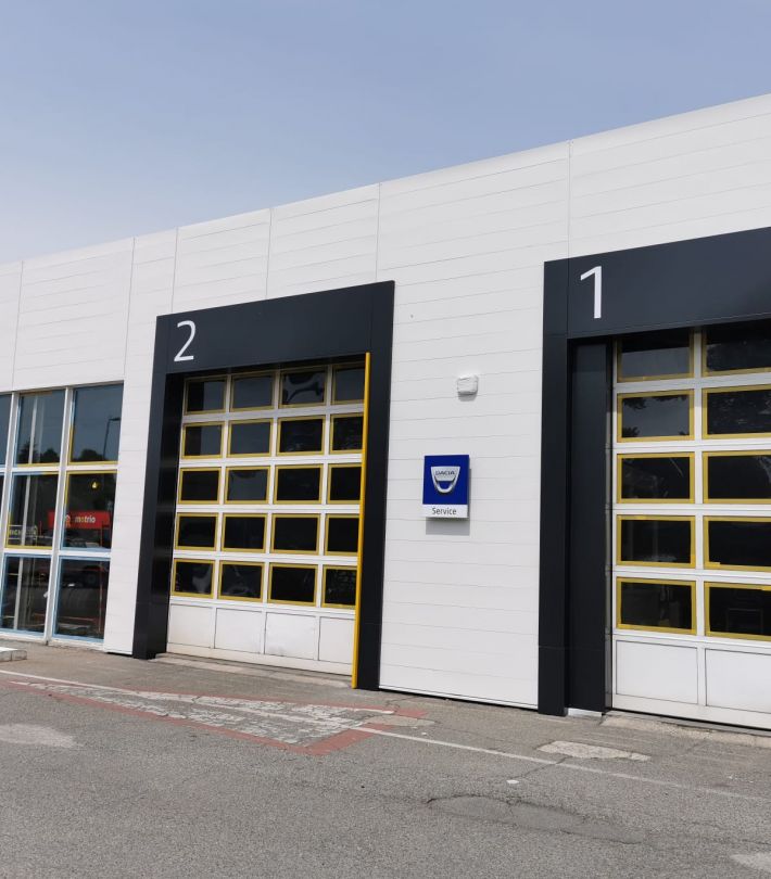 fin de la rénovation mur extérieur garage renault