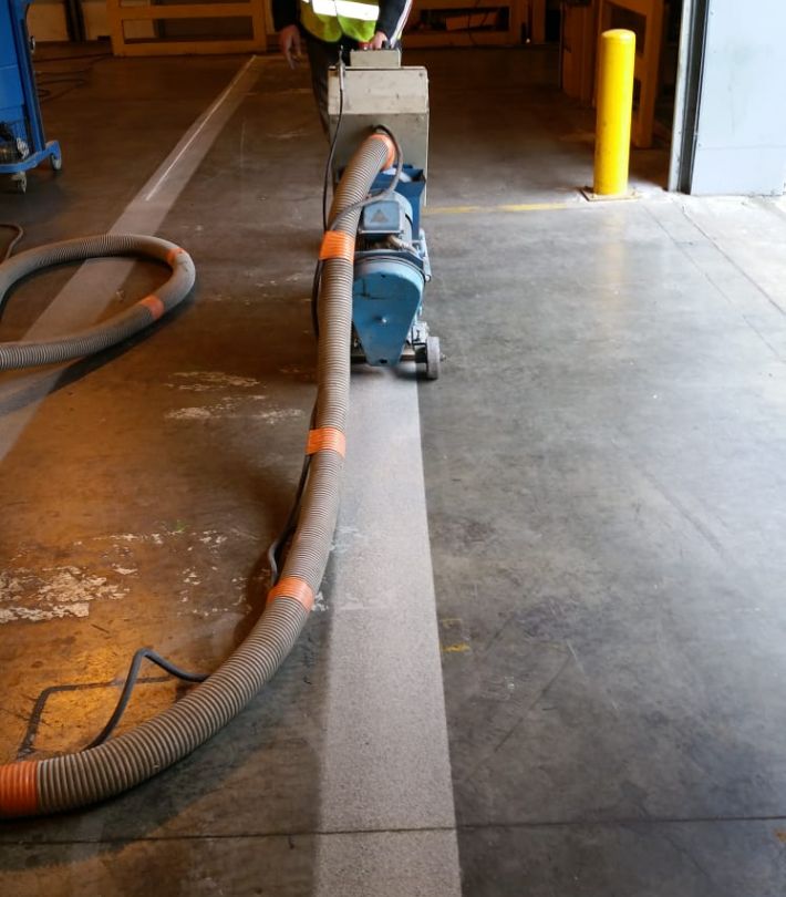 Progression de l’application de résine et marquage